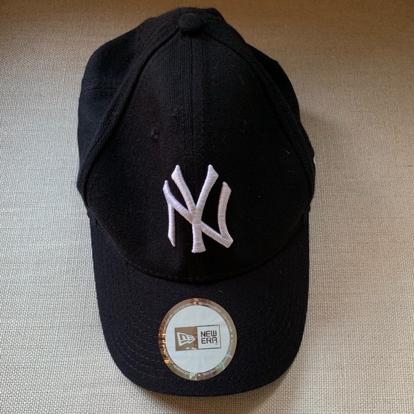 Accessories - ⚾️Yankees Baseball Cap - NWT⚾️